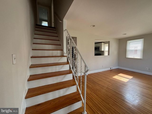 147 RUSSELL AVE, Barrington, NJ 08007