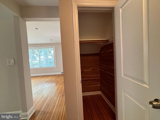 147 RUSSELL AVE, Barrington, NJ 08007