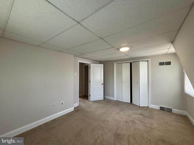 147 RUSSELL AVE, Barrington, NJ 08007