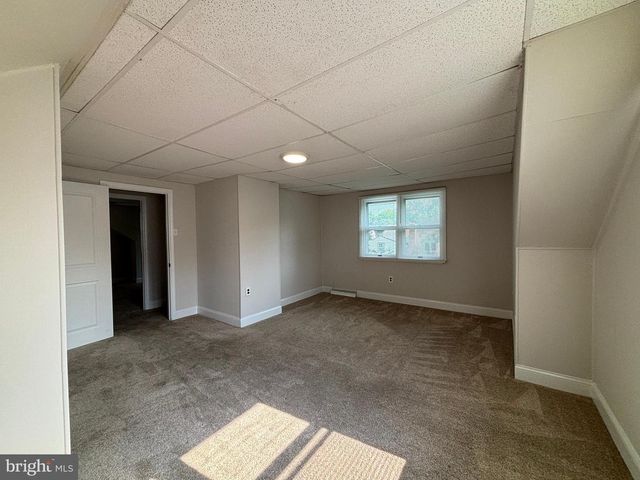 147 RUSSELL AVE, Barrington, NJ 08007