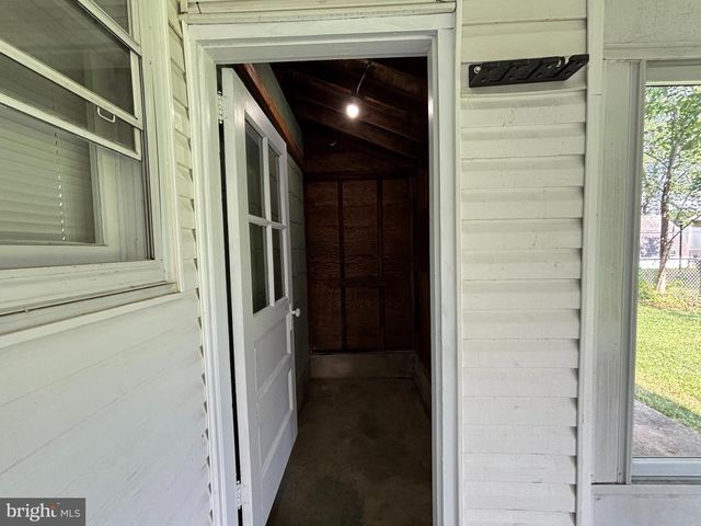 147 RUSSELL AVE, Barrington, NJ 08007