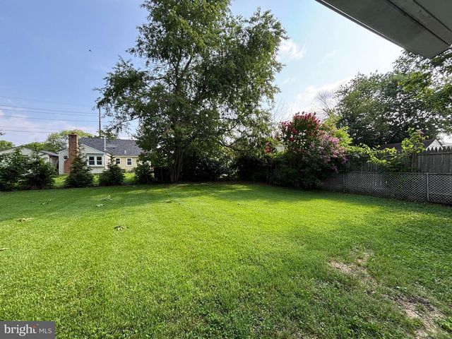 147 RUSSELL AVE, Barrington, NJ 08007
