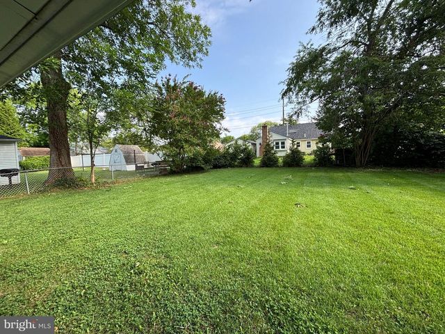147 RUSSELL AVE, Barrington, NJ 08007