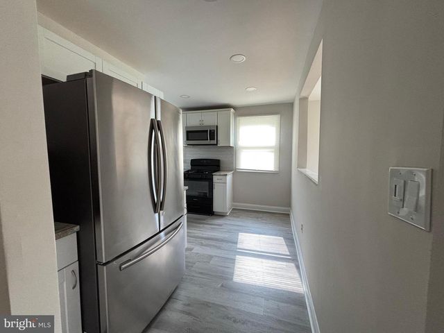 147 RUSSELL AVE, Barrington, NJ 08007