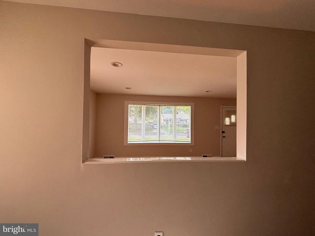 147 RUSSELL AVE, Barrington, NJ 08007