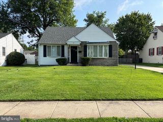 147 RUSSELL AVE, Barrington, NJ 08007