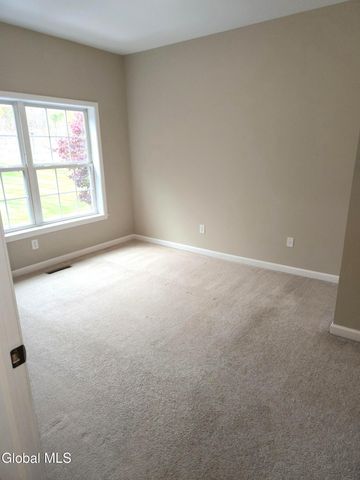 305 Worthington Terrace, North Greenbush, NY 12198