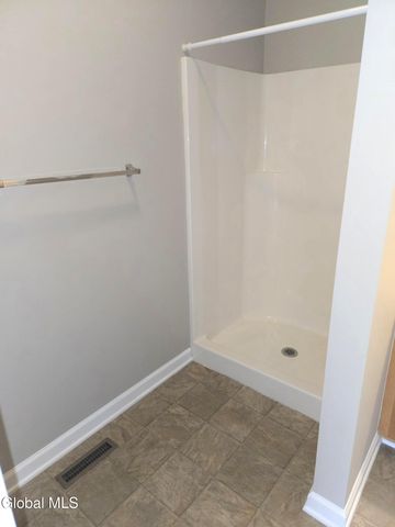 305 Worthington Terrace, North Greenbush, NY 12198