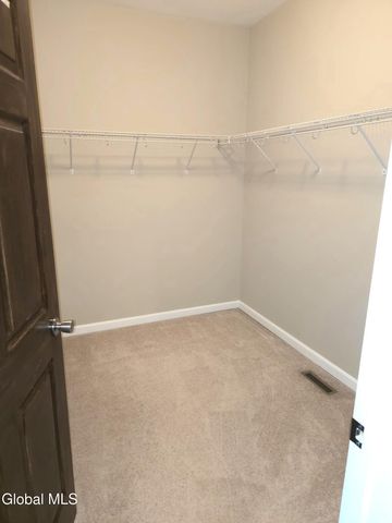 305 Worthington Terrace, North Greenbush, NY 12198