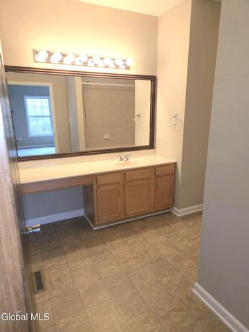 305 Worthington Terrace, North Greenbush, NY 12198