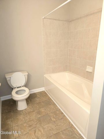 305 Worthington Terrace, North Greenbush, NY 12198