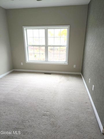 305 Worthington Terrace, North Greenbush, NY 12198