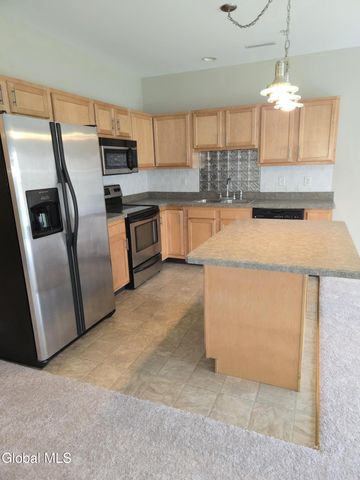 305 Worthington Terrace, North Greenbush, NY 12198