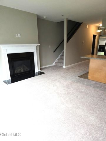 305 Worthington Terrace, North Greenbush, NY 12198