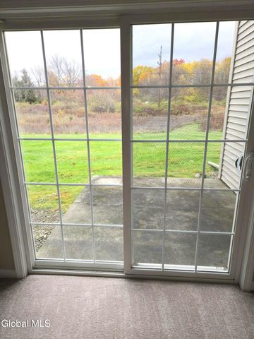 305 Worthington Terrace, North Greenbush, NY 12198