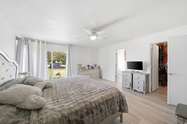 12301 E Jahant Rd, Acampo, CA 95220