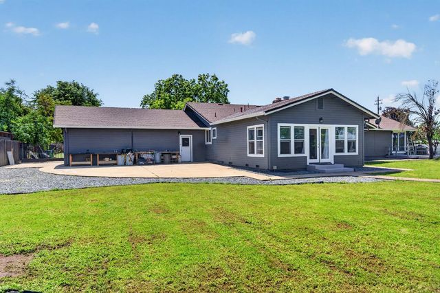 12301 E Jahant Rd, Acampo, CA 95220