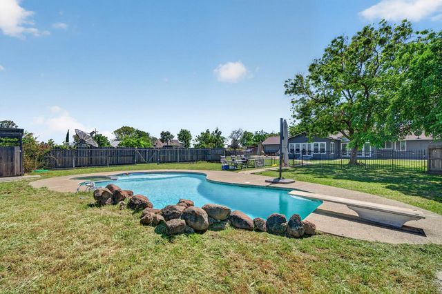 12301 E Jahant Rd, Acampo, CA 95220
