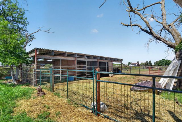 12301 E Jahant Rd, Acampo, CA 95220
