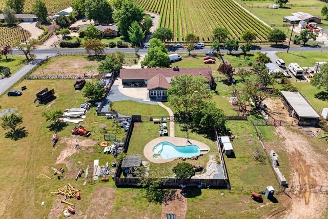 12301 E Jahant Rd, Acampo, CA 95220