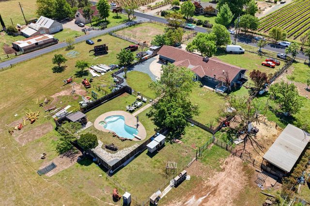 12301 E Jahant Rd, Acampo, CA 95220