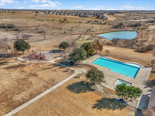 10904 Caldwell Lane, Fort Worth, TX 76179