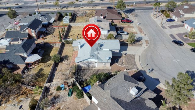 905 MARK WALLACE Lane, El Paso, TX 79912