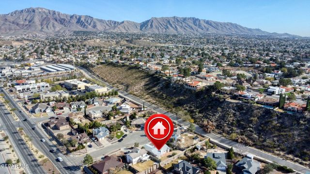 905 MARK WALLACE Lane, El Paso, TX 79912