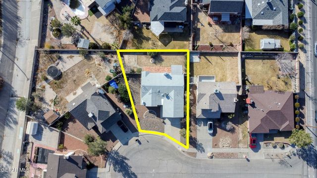 905 MARK WALLACE Lane, El Paso, TX 79912