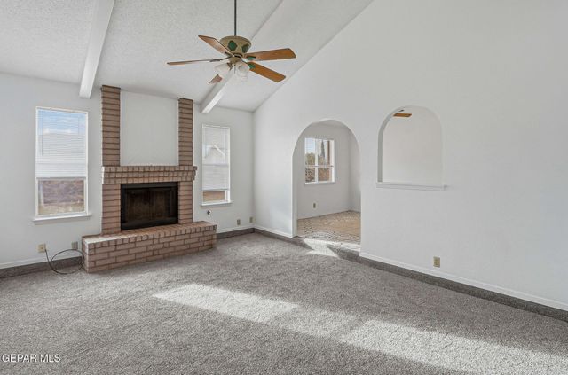 905 MARK WALLACE Lane, El Paso, TX 79912