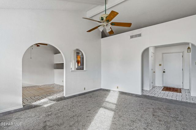 905 MARK WALLACE Lane, El Paso, TX 79912