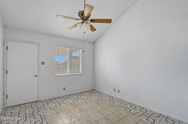 905 MARK WALLACE Lane, El Paso, TX 79912