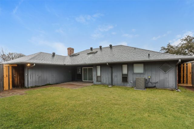 2804 Quail Ridge Drive D, Carrollton, TX 75006