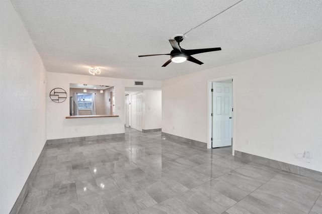 8301 Sands Point Boulevard S102, Tamarac, FL 33321