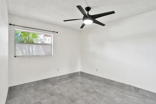 8301 Sands Point Boulevard S102, Tamarac, FL 33321