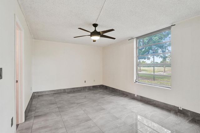 8301 Sands Point Boulevard S102, Tamarac, FL 33321