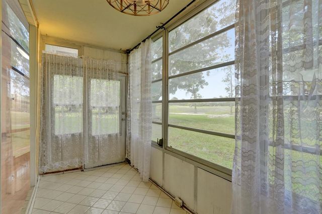 8301 Sands Point Boulevard S102, Tamarac, FL 33321