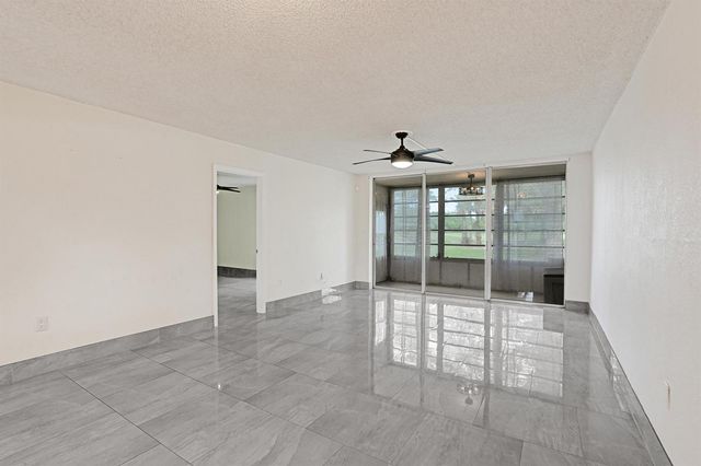 8301 Sands Point Boulevard S102, Tamarac, FL 33321