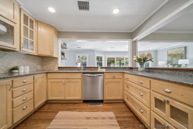 1909 E 35th Place, Tulsa, OK 74105