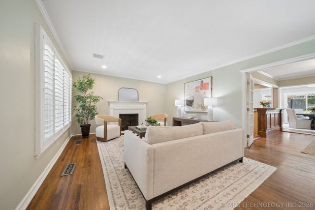 1909 E 35th Place, Tulsa, OK 74105