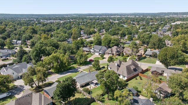 1909 E 35th Place, Tulsa, OK 74105
