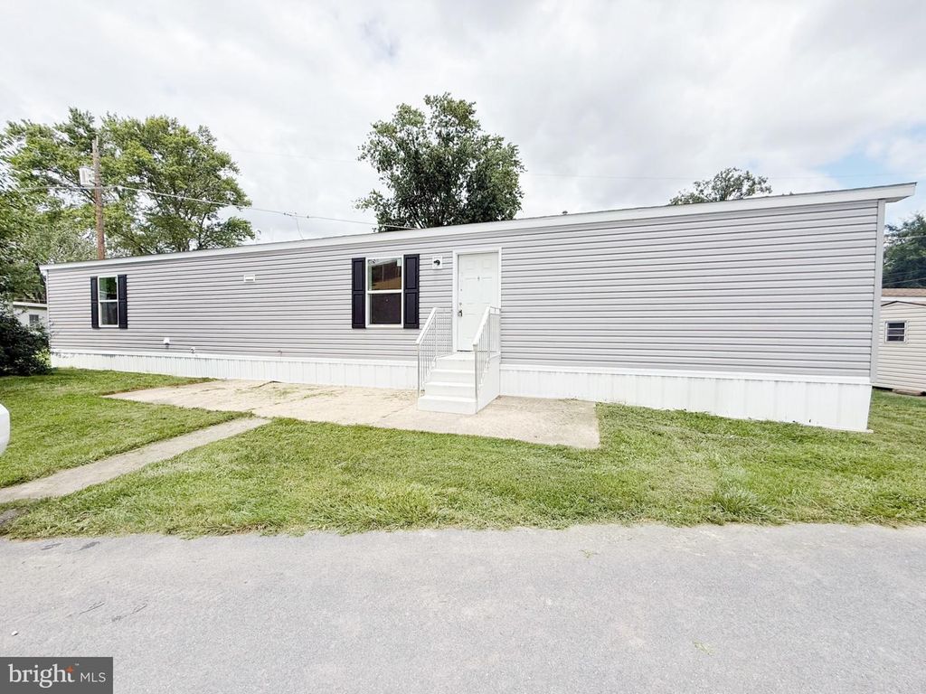 183 EBY LN, Middletown, PA 17057