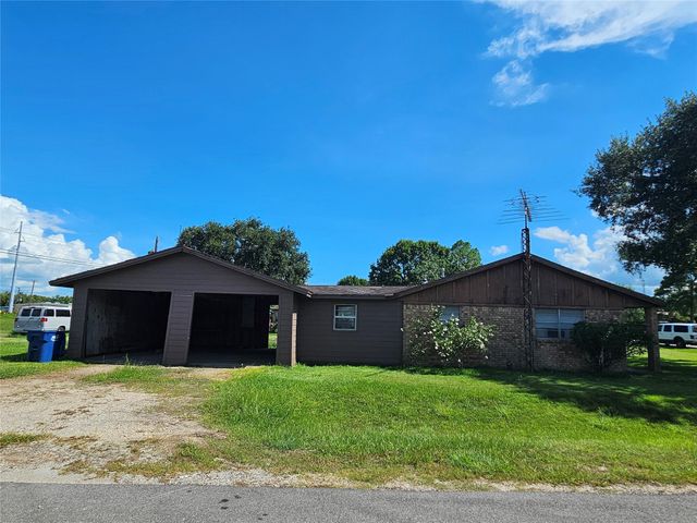 120 Ronald Avenue, Bay City, TX 77414