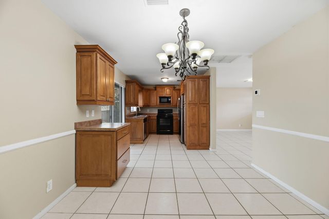 625 Riverside Drive, Palm Beach Gardens, FL 33410