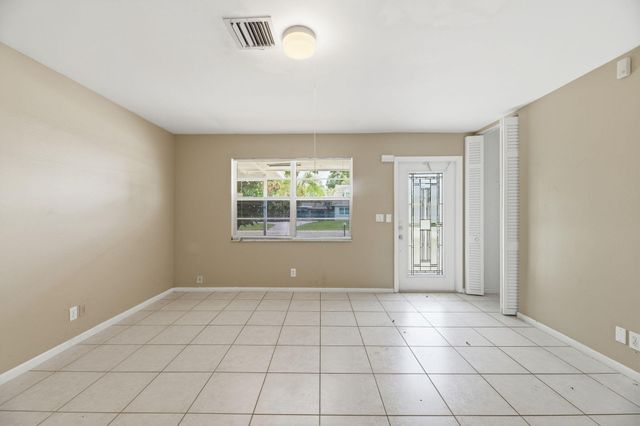 625 Riverside Drive, Palm Beach Gardens, FL 33410