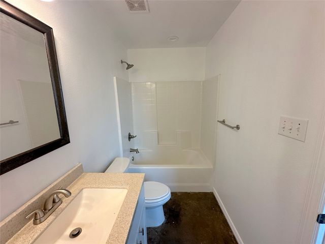 108 W Adams Street, Itasca, TX 76055