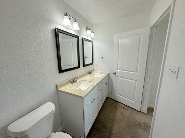 108 W Adams Street, Itasca, TX 76055