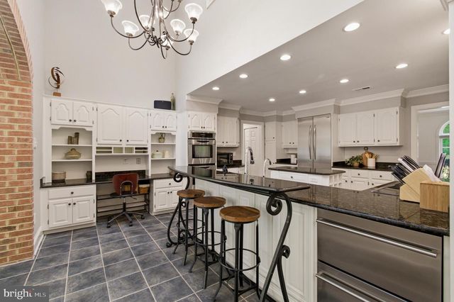 13822 LAKESIDE DR, Clarksville, MD 21029