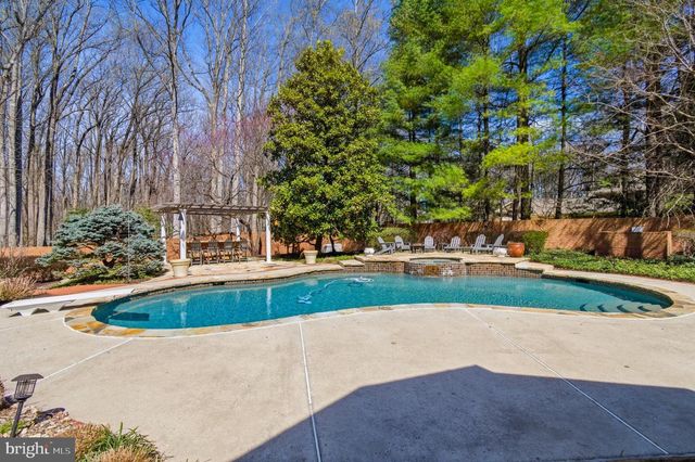 13822 LAKESIDE DR, Clarksville, MD 21029