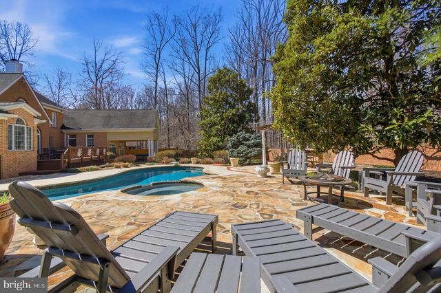 13822 LAKESIDE DR, Clarksville, MD 21029